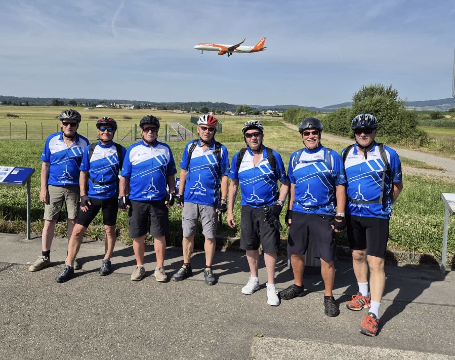 Einmal rund um den Flughafen