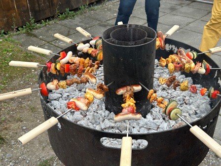 Grill-Plausch mit unseren Partnerinnen